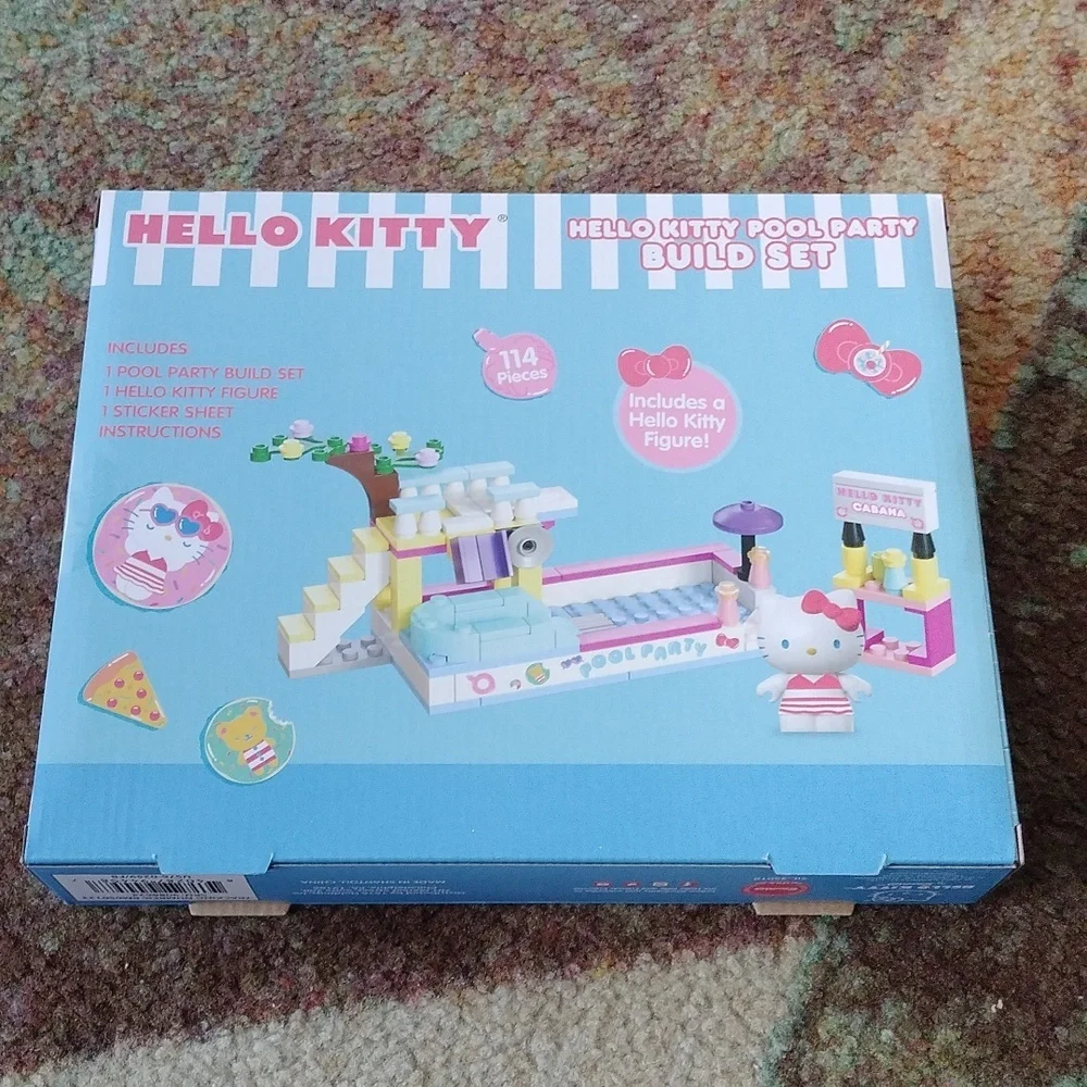 Hello Kitty Pool Party Building Bricks Set